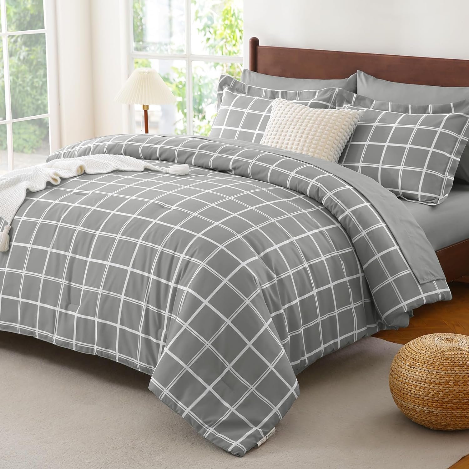 Down-Alternative Comforter Set - Queen (Tailored Stitching) Main